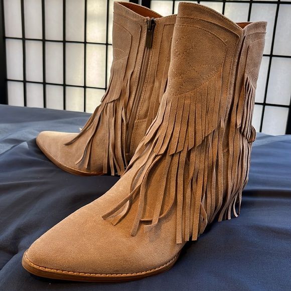 BEAST FASHION 10 Women Suede 3" Stacked Heel Boots Western Cowgirl Fringe Taupe - Picture 2 of 10